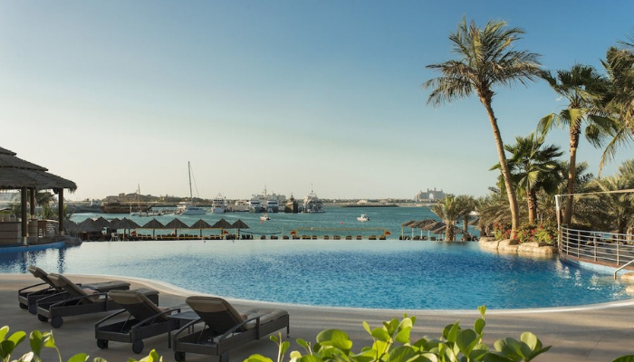Le Meridien Mina Seyahi Beach Resort & MarinaLuksus resort som ligger i hjertet av Dubai