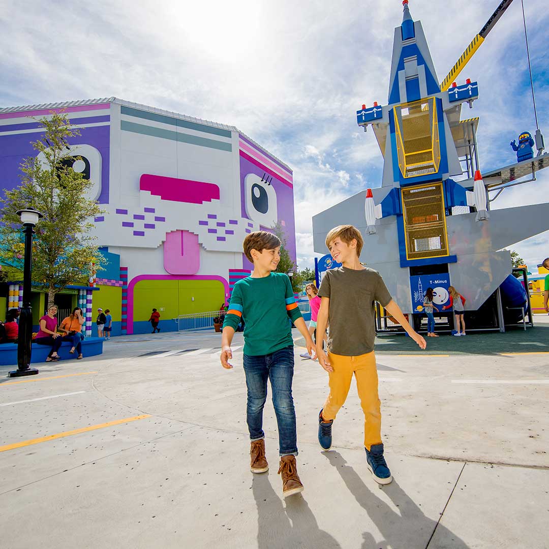 Vi erbjuder entrébiljetter till LEGOLAND®