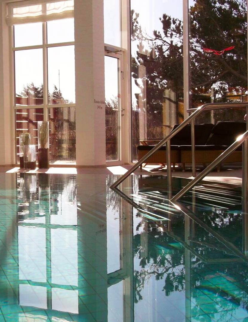 Ruths Hotel