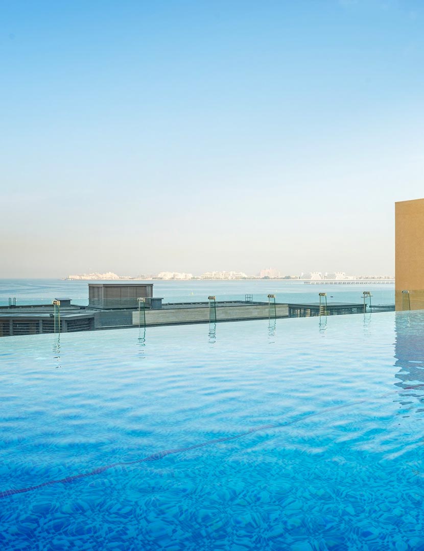 Sofitel Dubai Jumeirah BeachResort med privat strand, SPA og tennisbaner