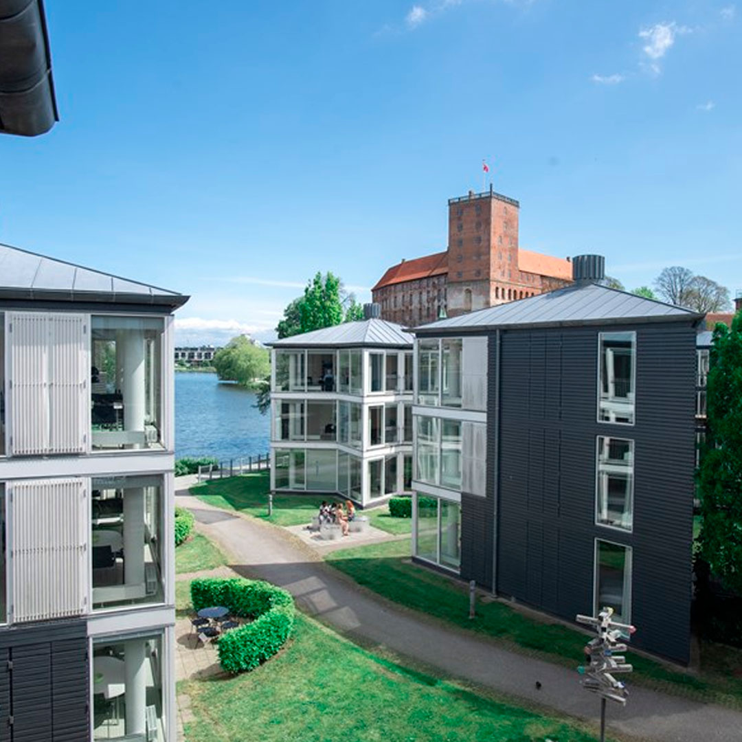 Kolding Hotel ApartmentsBoende inkl. inträde till Givskud Zoo och Legoland® Billund Park. Pris fr. 9.774:-/2 vuxna och 2 barn