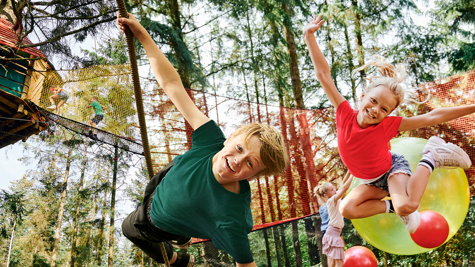 LEGOLAND® & Wow Parkab 664€
inkl.2 Erw./2Kinder, 3 Nächte &amp; 4 Tageskarten